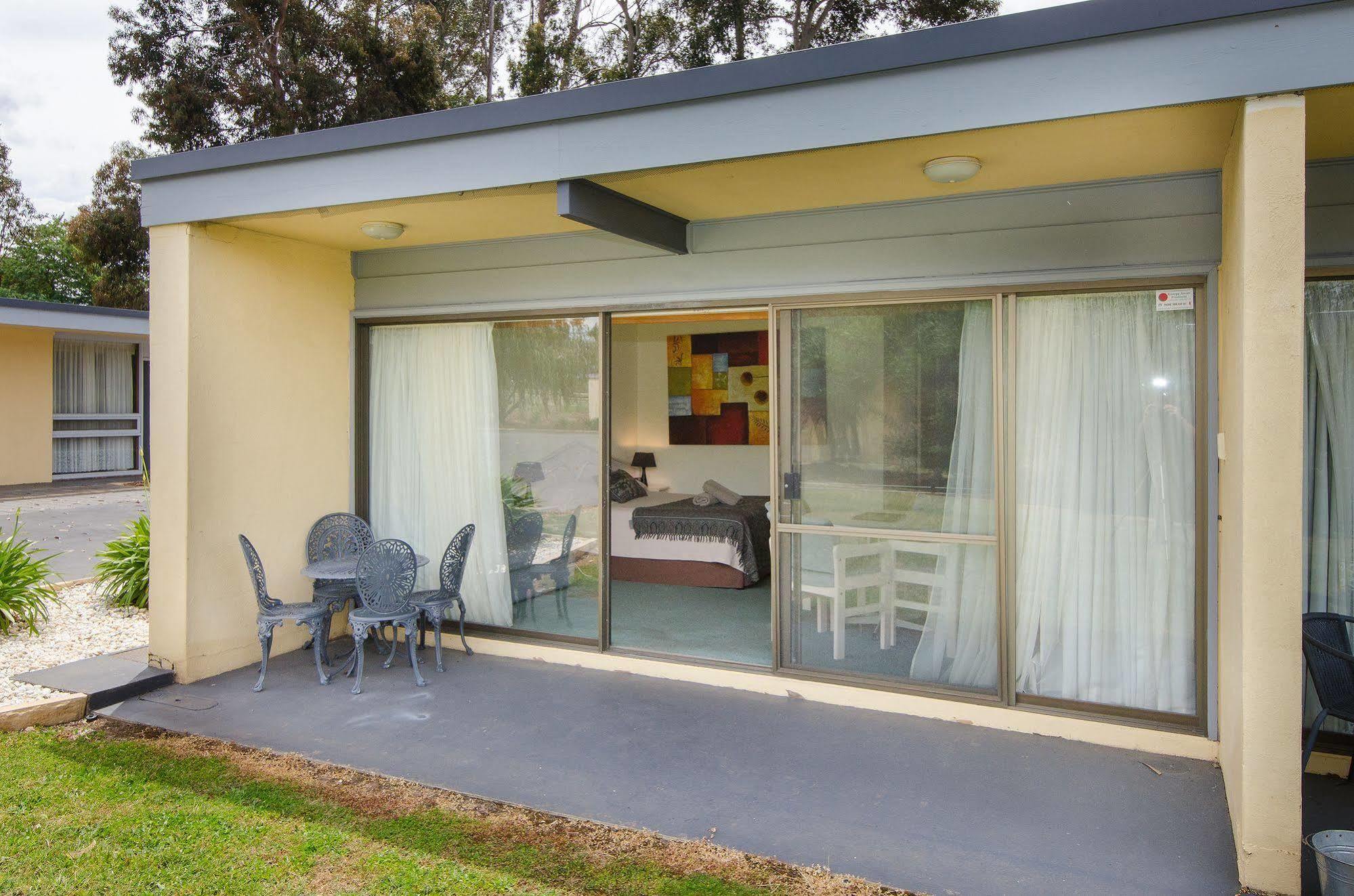 William Macintosh Motor Lodge Naracoorte Kültér fotó