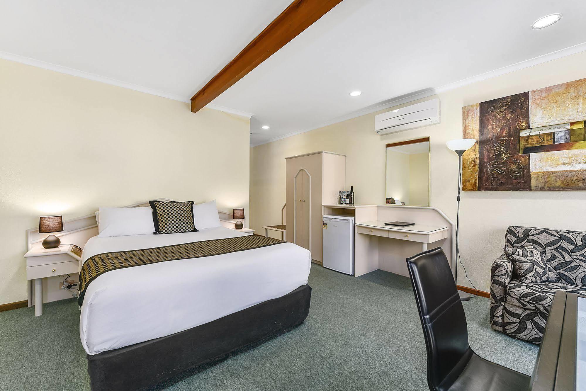William Macintosh Motor Lodge Naracoorte Kültér fotó